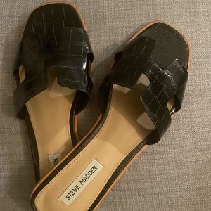 Steve Madden Black Sandals
